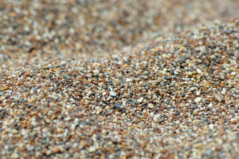 584